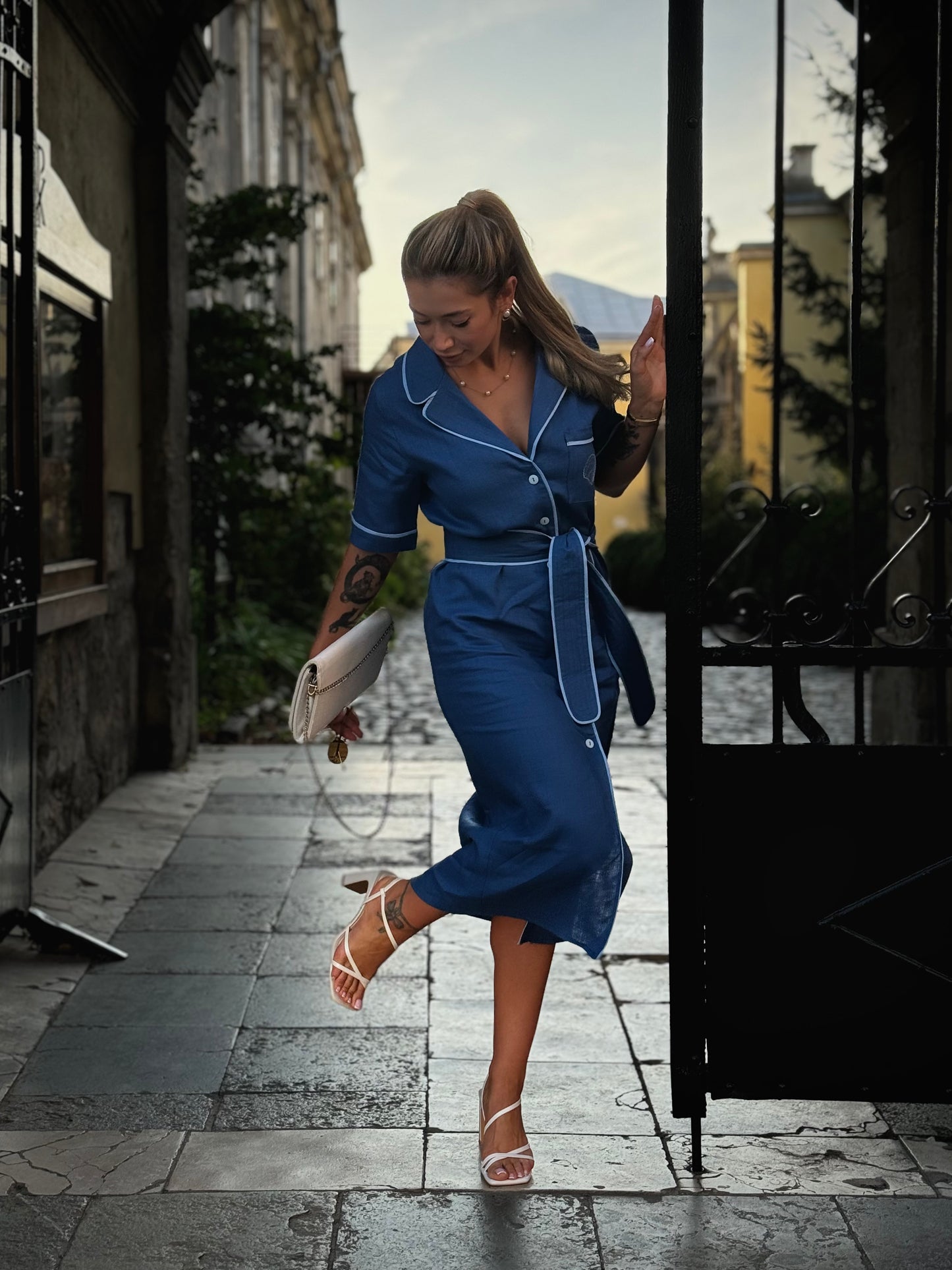 Embroidered Linen Dress With Short Sleeves in Blue Jeans